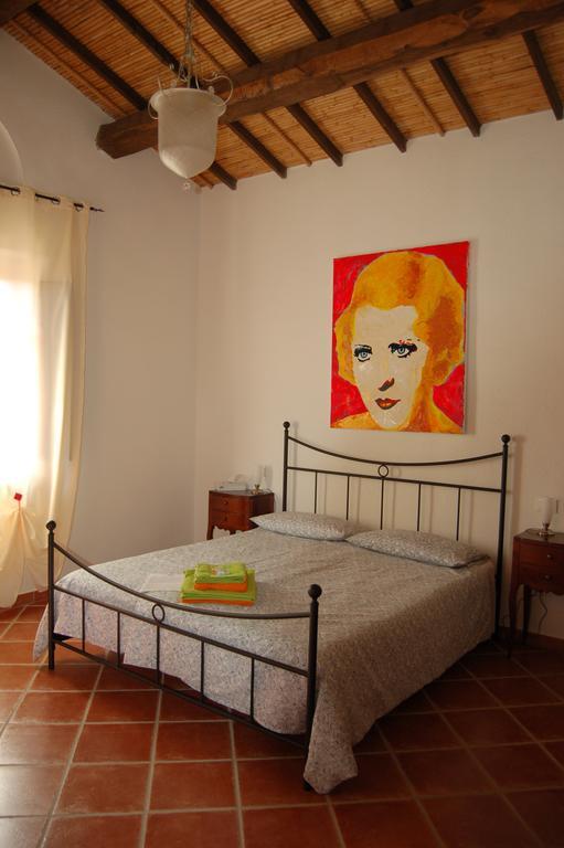La Vecchia Fornace Hotel SantʼAnna Arresi Exterior foto
